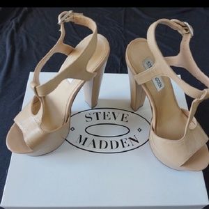 STEVE MADDEN PLATFORM HEEL